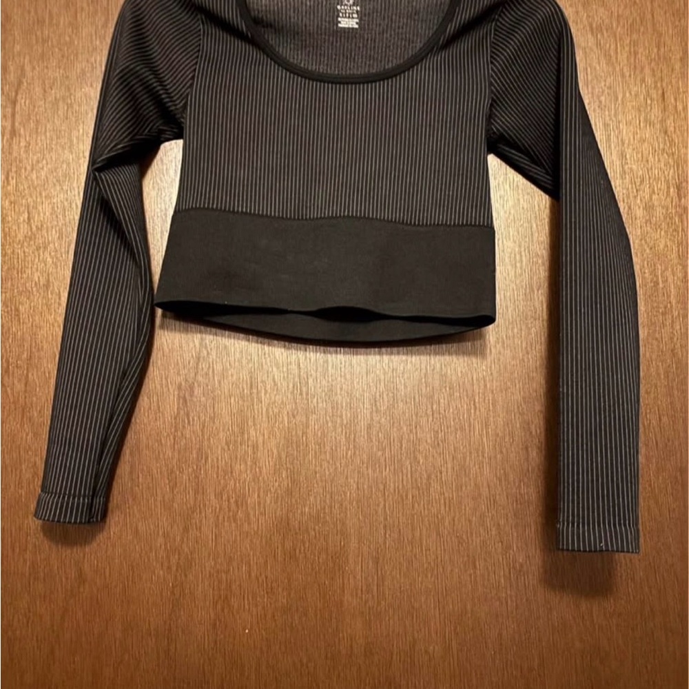 Aerie Black Ribbed Long Sleeve Crop Top